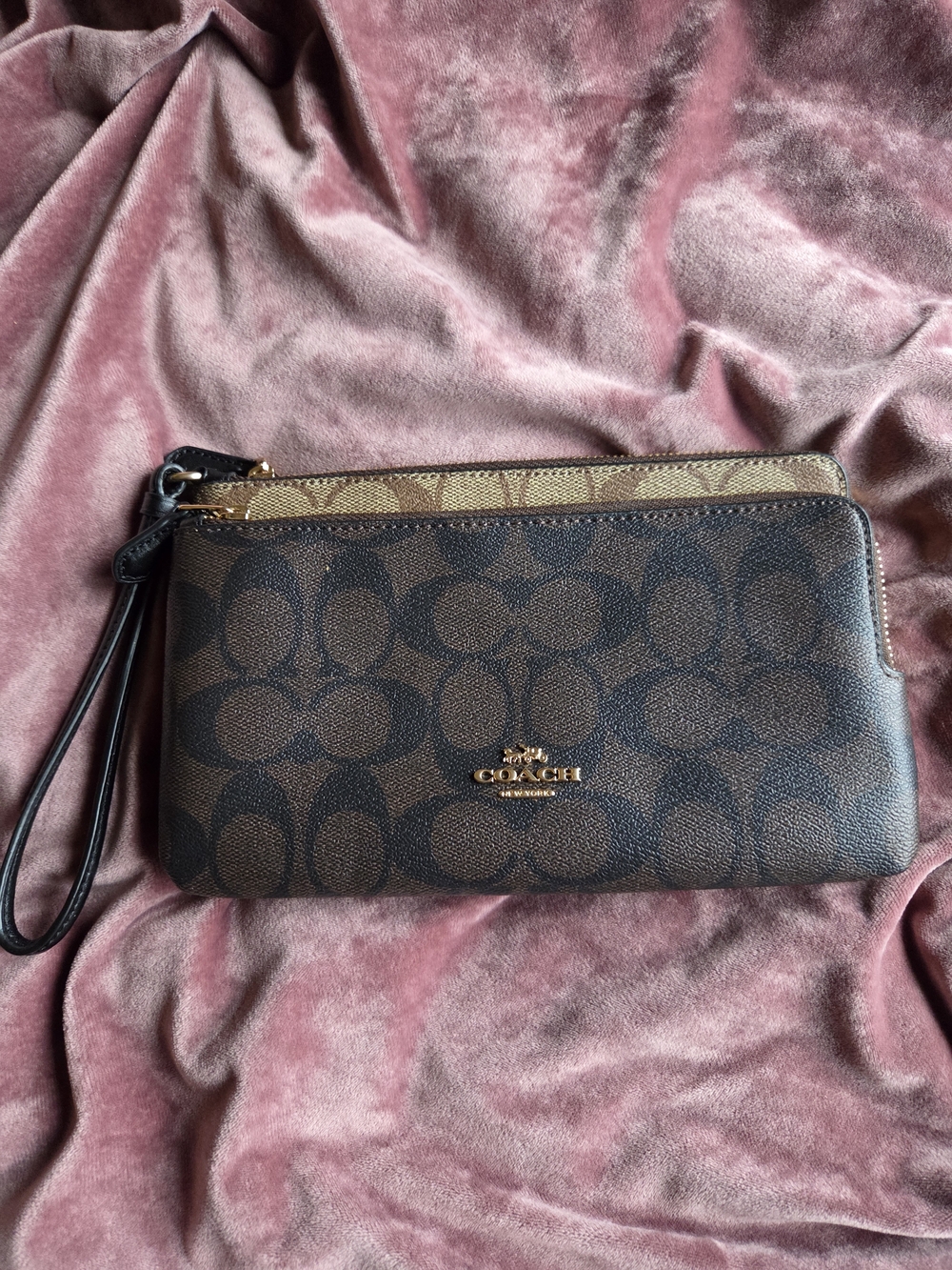 New With Tags!!!! Coach Signature Double Zip Wristlet in Brown